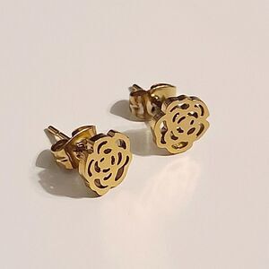 Flower Rose Floral Gold Dainty Stud Earrings